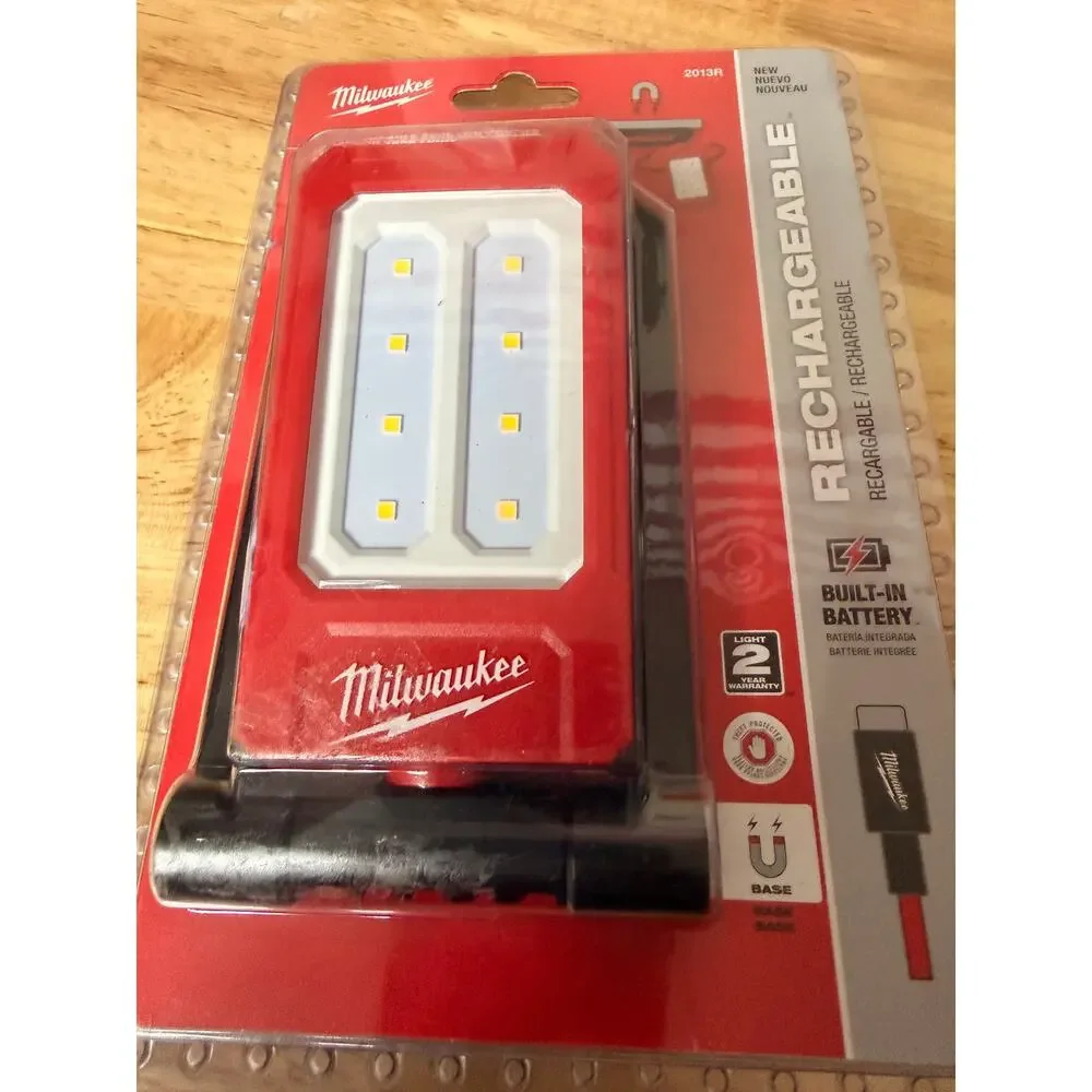 Milwaukee 2013R Rechargeable Low-Profile Magnetic Task Light 500 Lumens USB-C